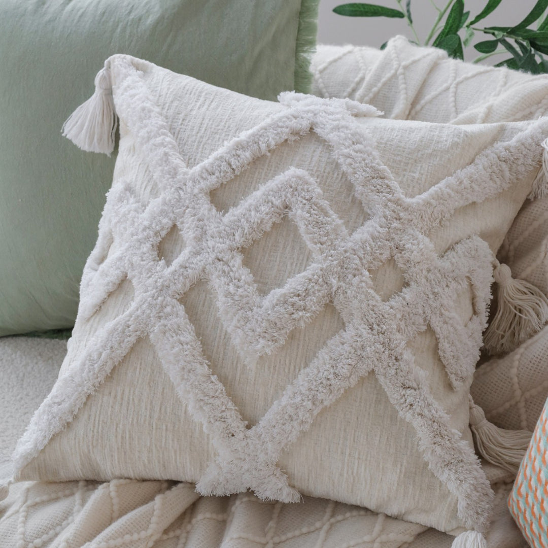 Quadratischer Kissenbezug im Boho‑Stil mit 3D‑Tufting, Quasten und weicher Baumwollstruktur Karnz
