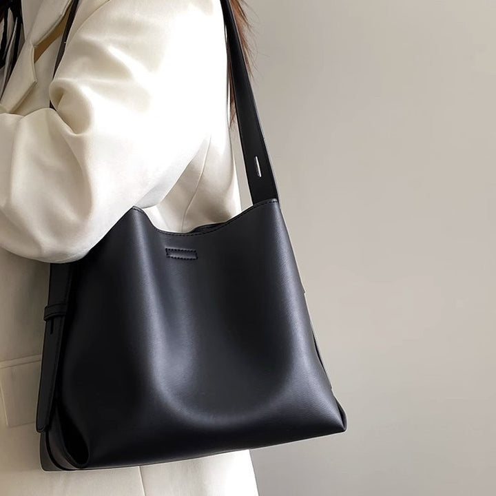 Moderne Schultertasche Karnz