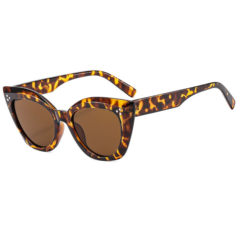 Damen Cat-Eye Sonnenbrille mit luxuriösen Akzenten Karnz