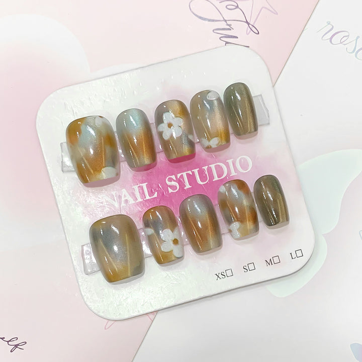 Künstliche Nagelspitzen mit Blumendesign Karnz
