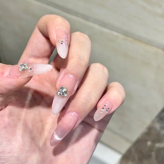 Elegantes Press-On Nageldesign Karnz