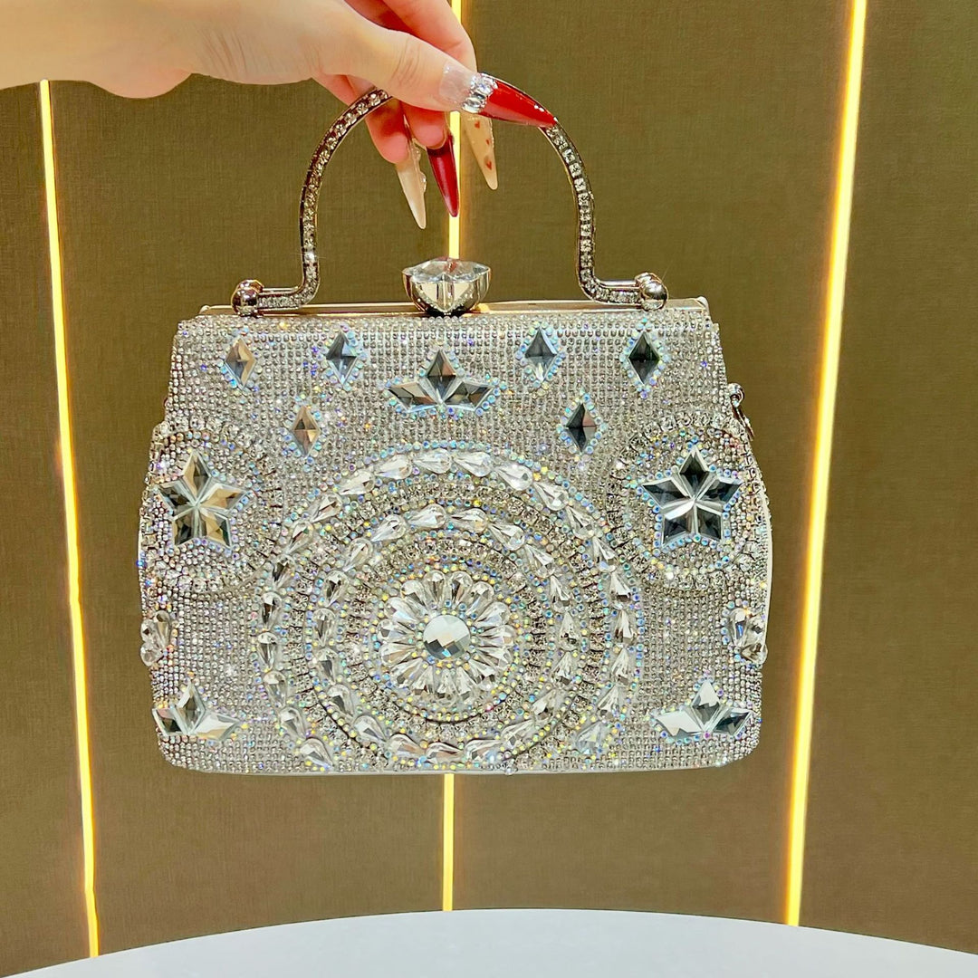 Kristallverzierte Abendclutch