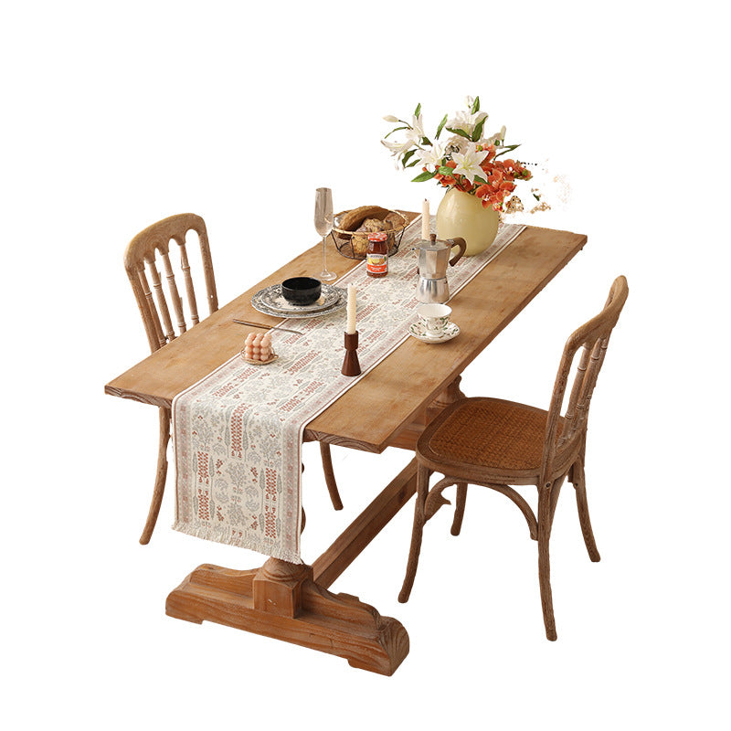 Jacquard-Tischläufer mit floralem Bordürenmuster und Fransen