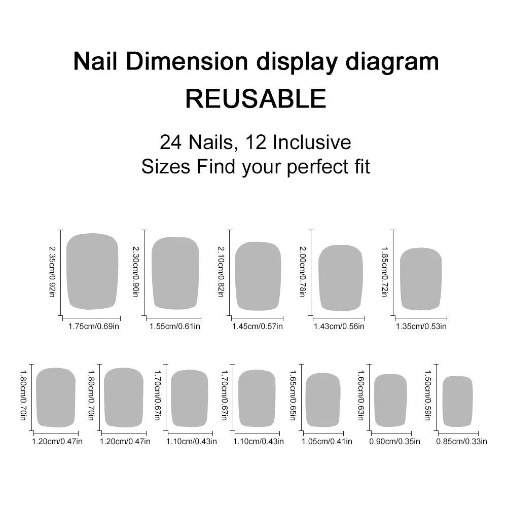 Kunstnagelset mit detailreichen floralem Design Karnz