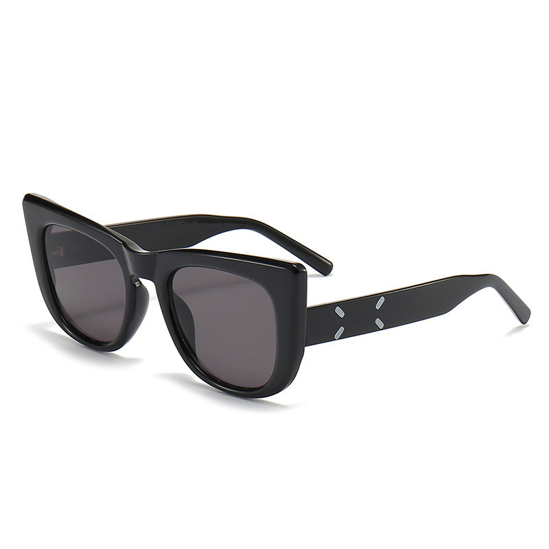 Damen moderne oversized Sonnenbrille im einzigartigen Design Karnz