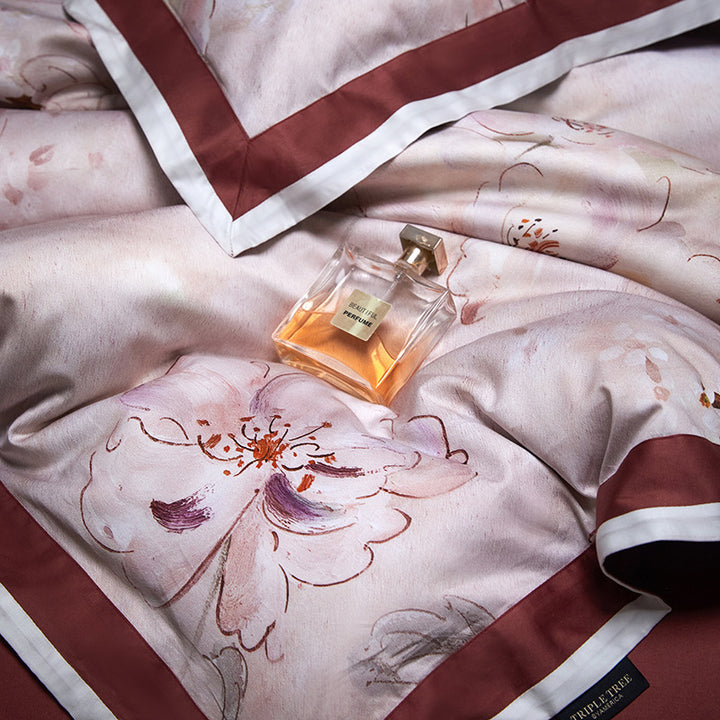 Fein gewebtes Satin-Bettwäsche-Set mit Aquarellblütenprint, Satinkante & Hotelverschluss
