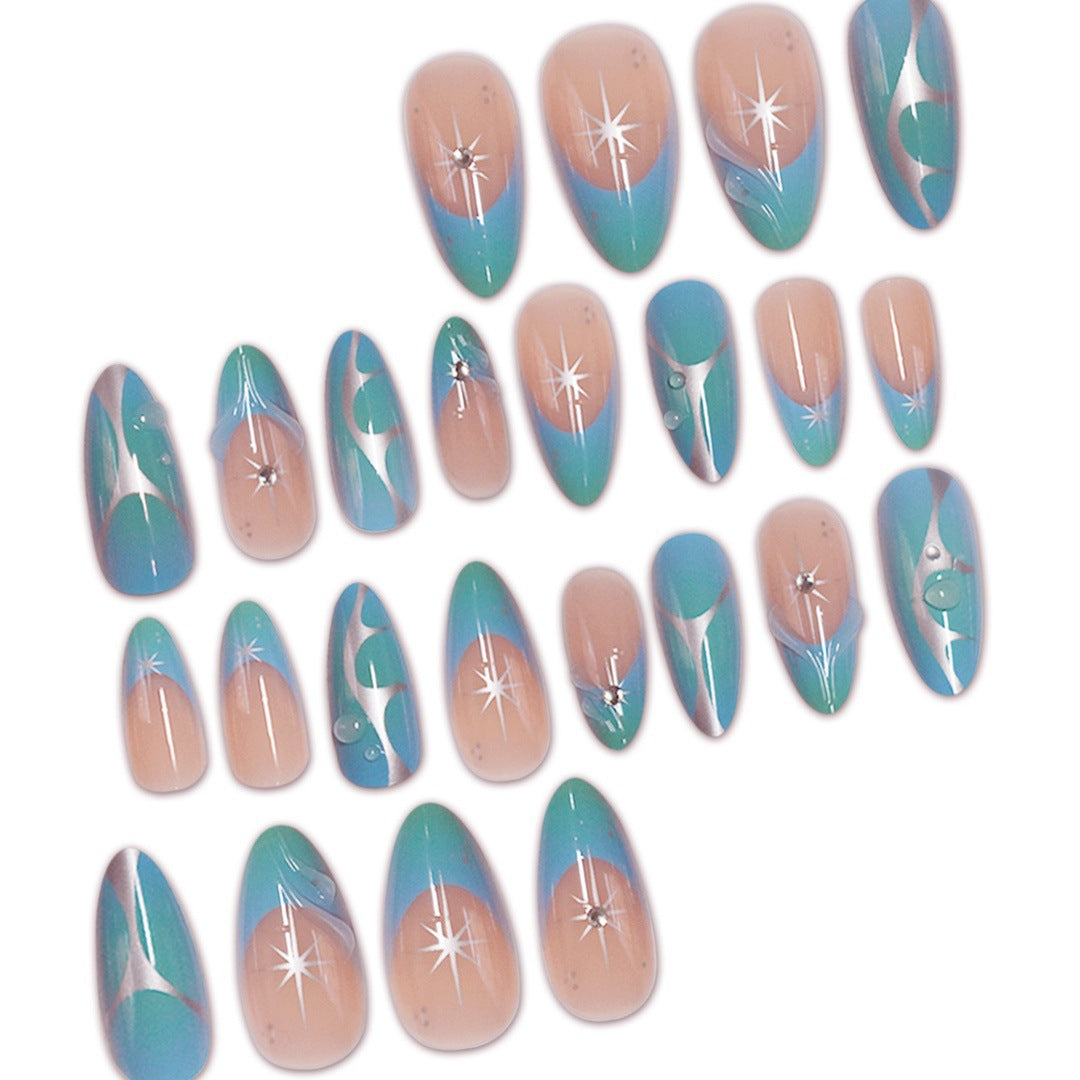 Künstlerische Stiletto Press-On Nagelverlängerungen mit einzigartigem 3D-Design Karnz