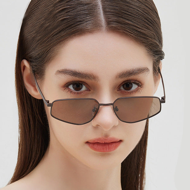 Damen Cat-Eye Sonnenbrille im modernen Design mit ultraleichtem Rahmen Karnz