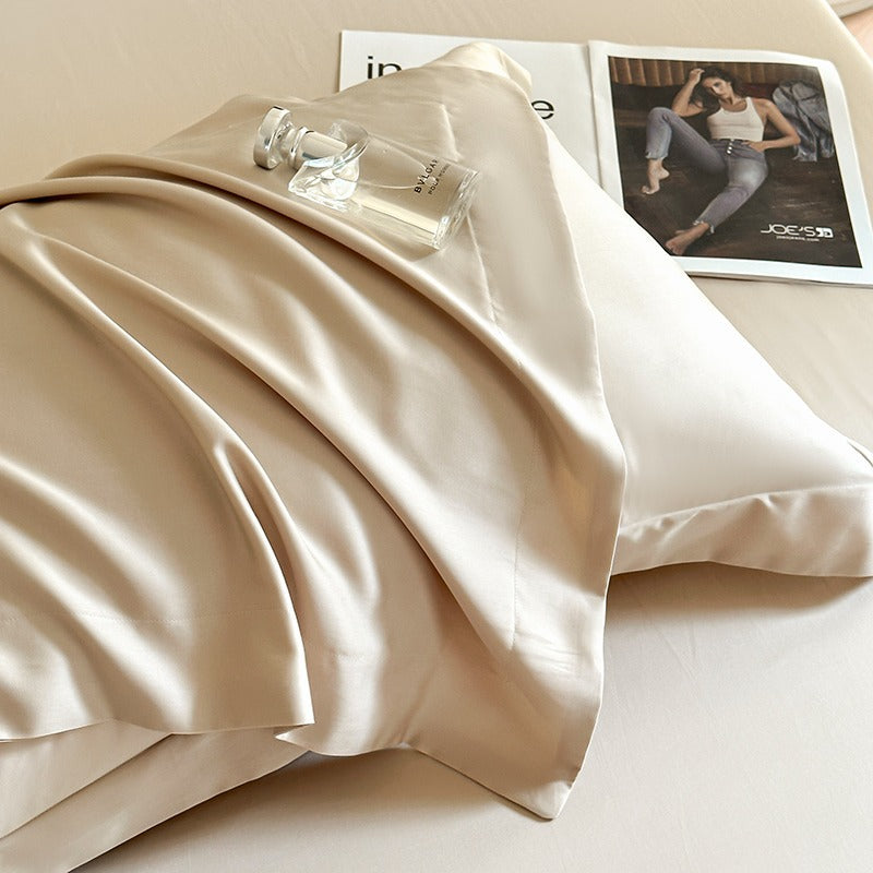 Luxuriöser seidenweicher Kissenbezug aus Satin mit Anti-Knitter-Effekt