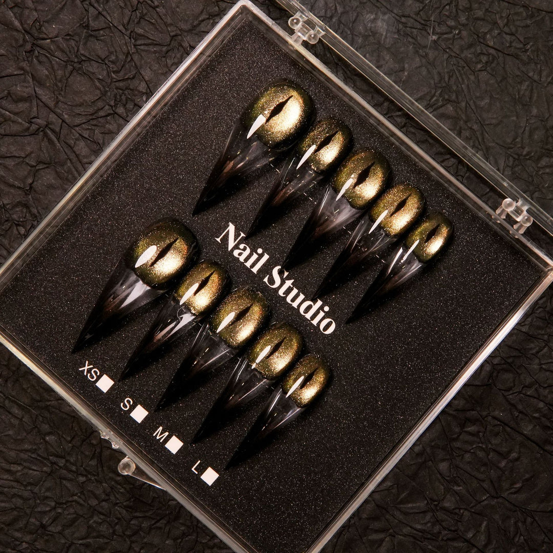 Stiletto Press-On Nail Set mit Metallic-Finish
