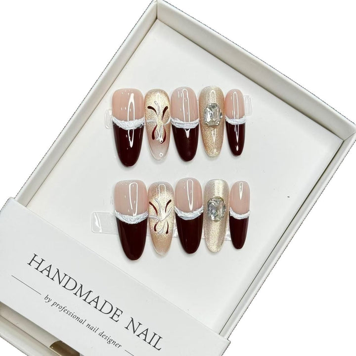 Künstlerische Press-On Nagelkunst Kollektion mit Edelsteinakzenten