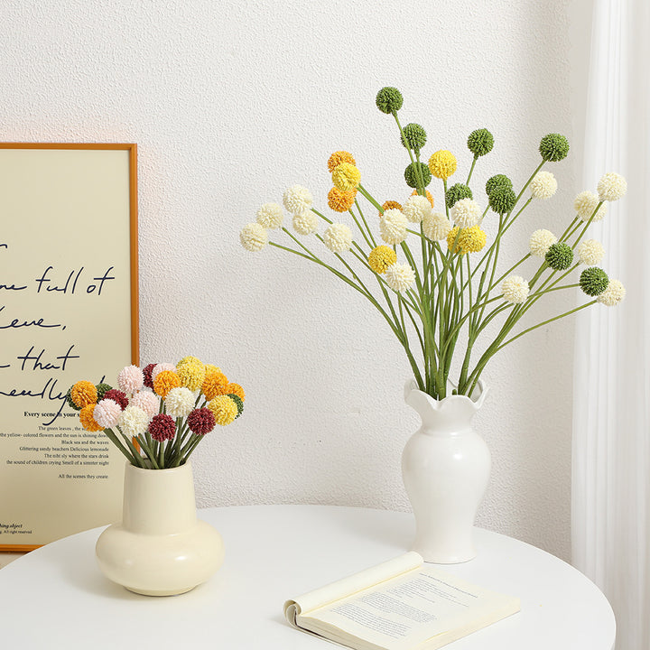 Künstlicher Blumenstängel mit detaillierten Blüten Karnz