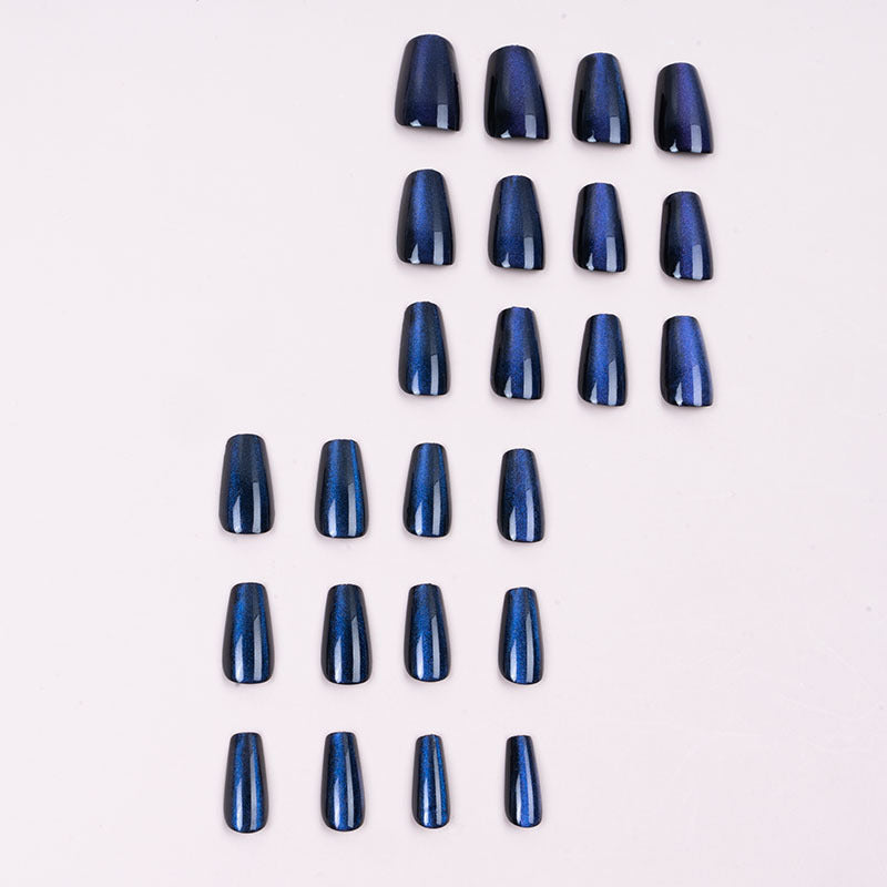 Glänzendes Press-On-Nagelkunst-Set mit blauer Schimmer-Oberfläche