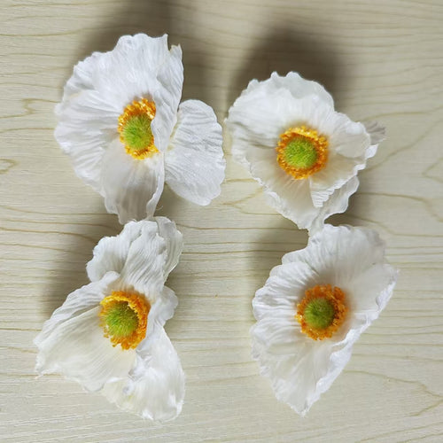 Realistische Seidenblumenverzierungen
