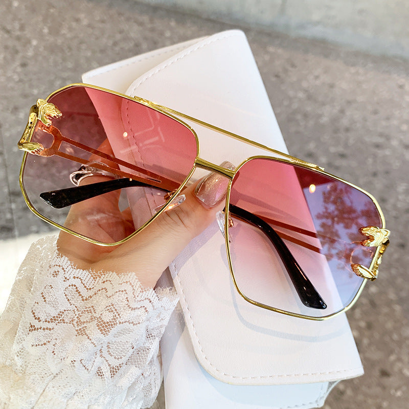 Damen quadratische Sonnenbrille mit luxuriösem Metallrahmen Karnz