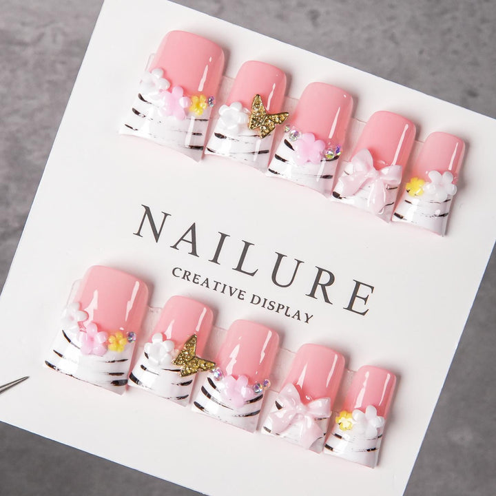 Dekorative Nagelkunst