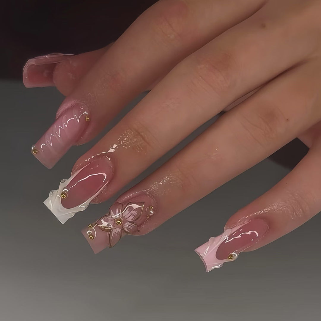 Dekoratives Press-On Nagelkunstset mit Strassakzenten Karnz