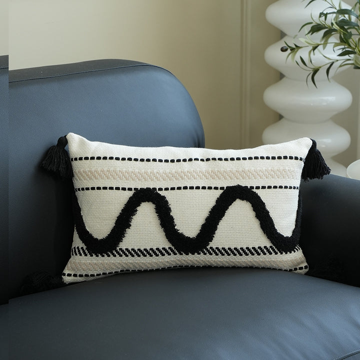 Rechteckiges gewebtes Lumbar-Dekokissen mit Tuft‑Diamanten und Quasten
