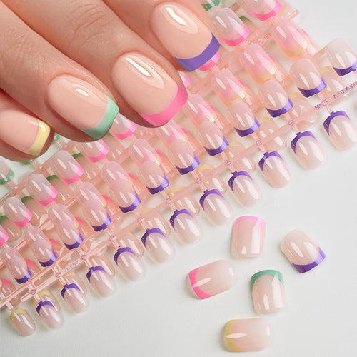 Dekoratives French Tip Press-On Nagelset Karnz