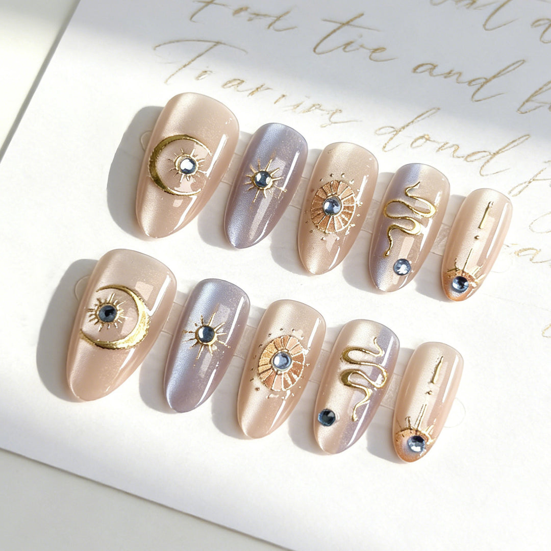 Himmlisch inspiriertes Press-On-Nagelkunst-Set Karnz
