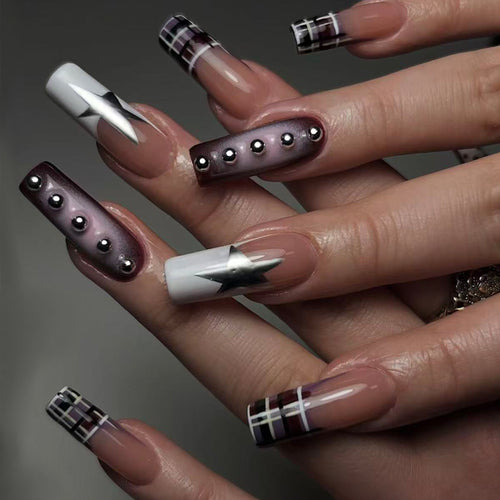 Kunstfingernägel mit Elegantem Geometrischem Design Karnz