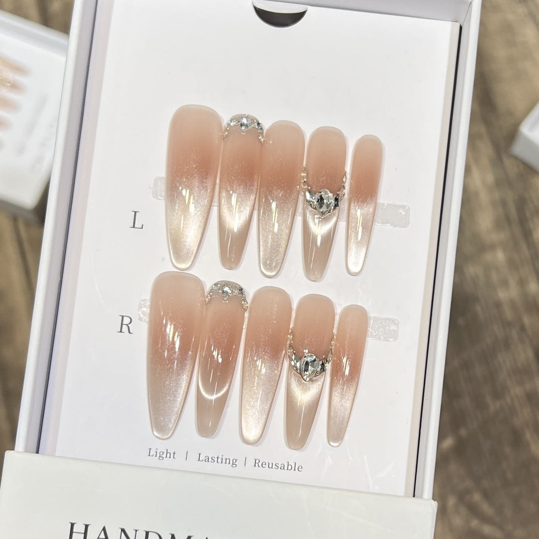 Wiederverwendbares Press-On Nagelkunst Set Karnz