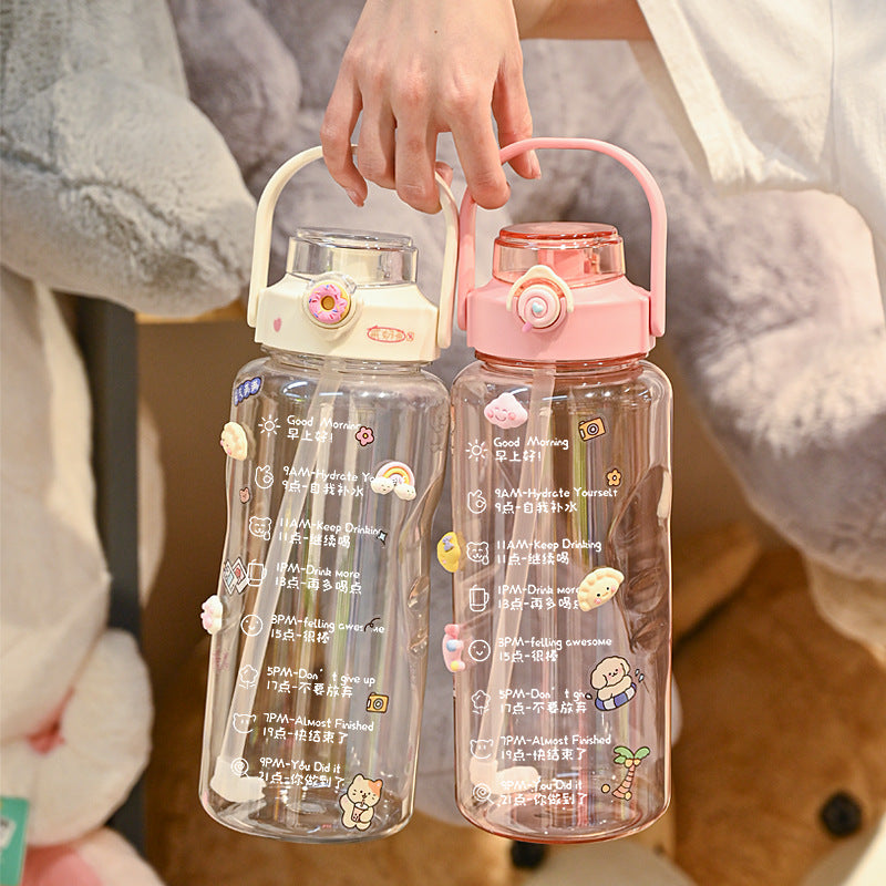 Damen Trinkflasche mit integrierter Zeitmarkierung und praktischem Tragegriff Karnz