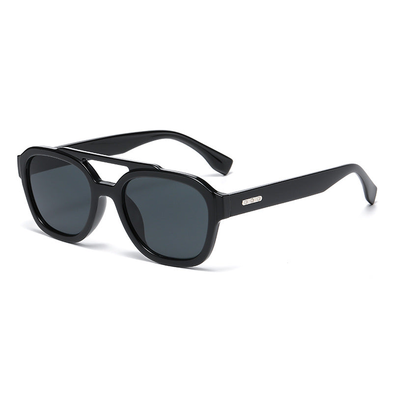 Damen stilvolle Sonnenbrille im modernen Design Karnz