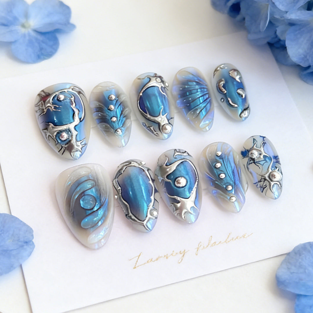 Künstlerische perlenverzierte Press-On-Nagelkunst Karnz