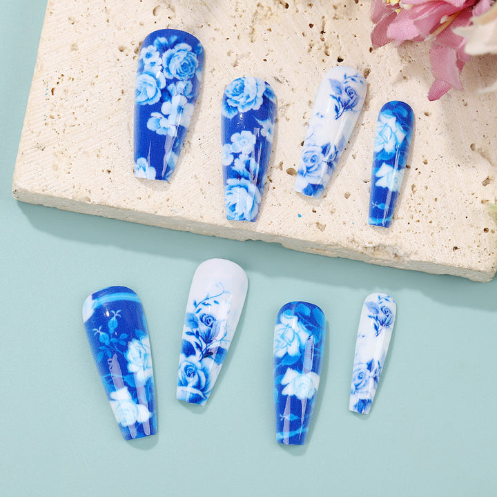Kreative Kunstnägel Set mit floralem Design Karnz