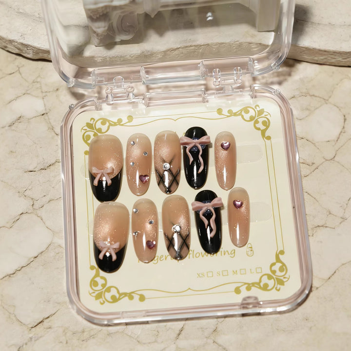 Elegantes Künstlerisches Nagelkunstdesign Karnz