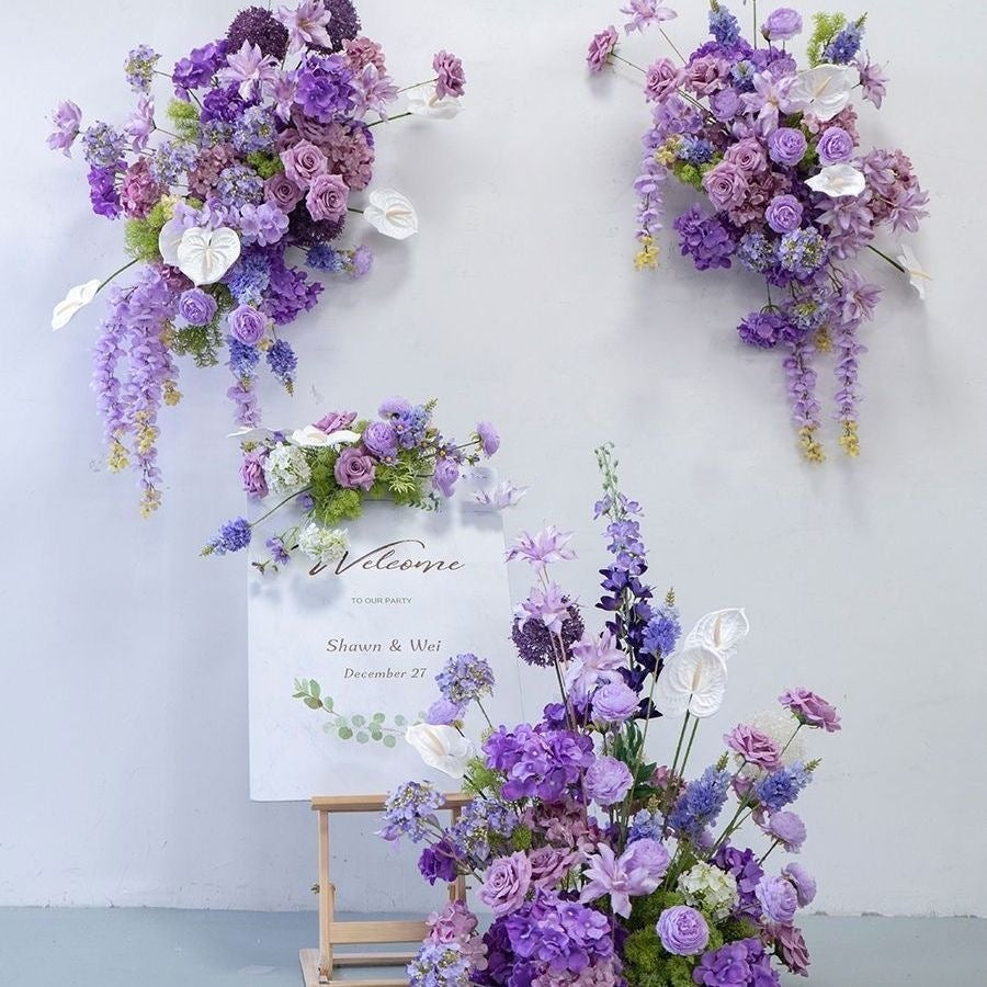 Elegante hängende Blumenarrangement