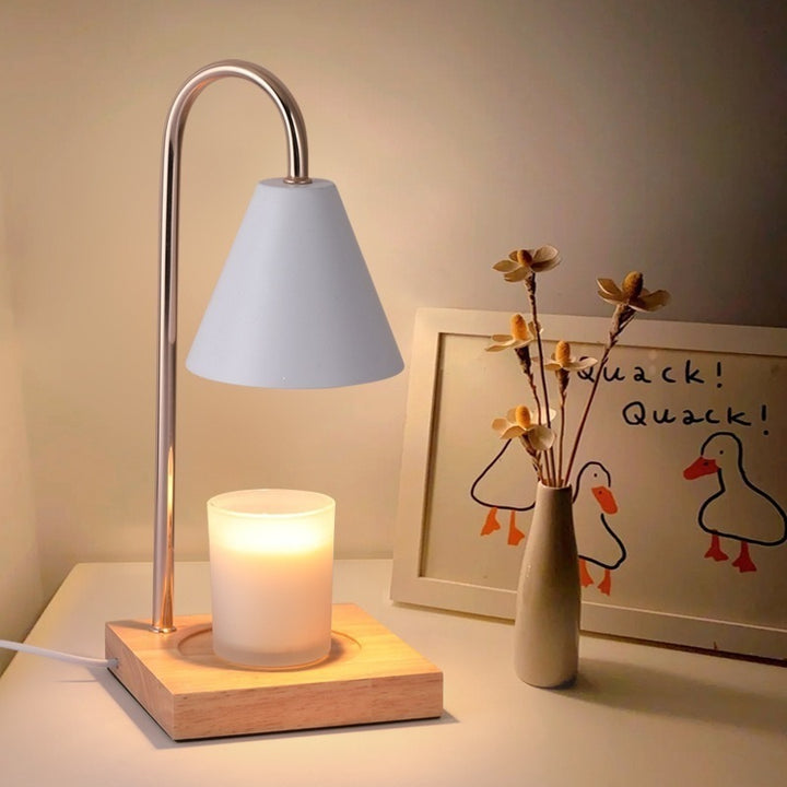 Moderne Tischlampe mit Kerzenhalter