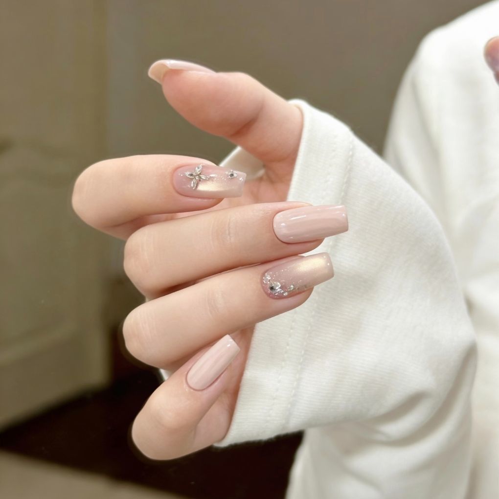 Dekorative Nagelkunst Verlängerungen
