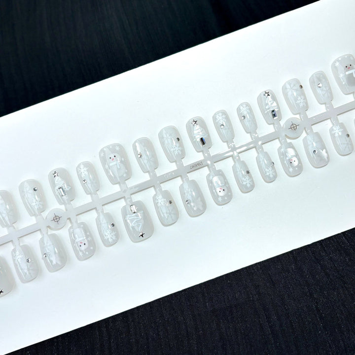 Künstlerisches, winterliches Press-On-Nagelset