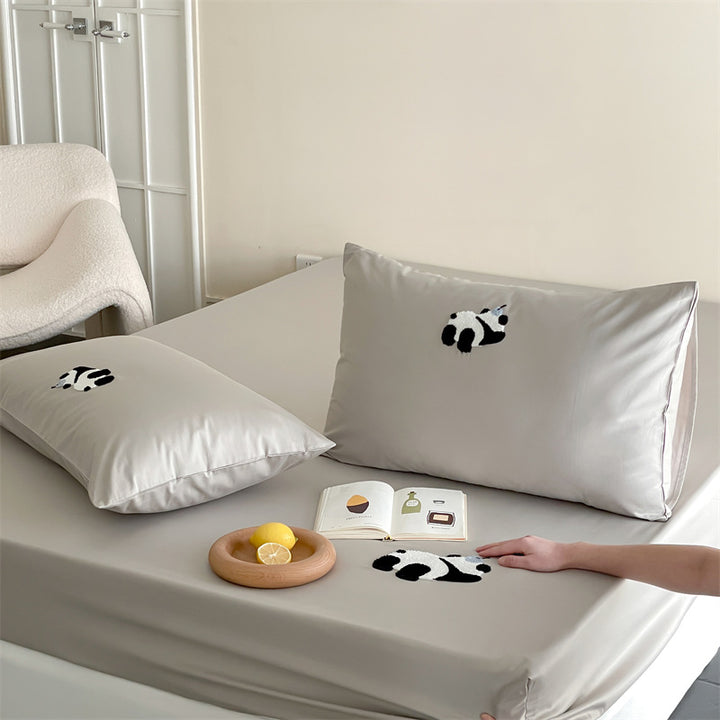 Besticktes Panda-Satin-Kissenbezug- und Spannbettlaken-Set