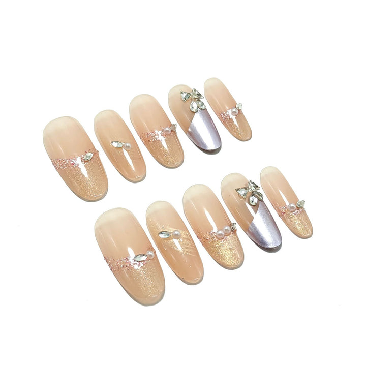 Glamouröses Nagelset mit Strass Karnz