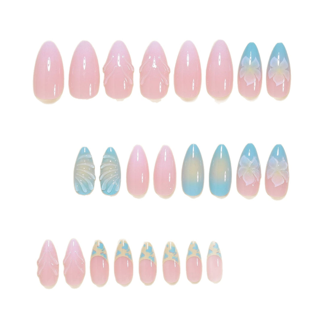 Elegante florale skulptierte Fingernagel Tipps Karnz
