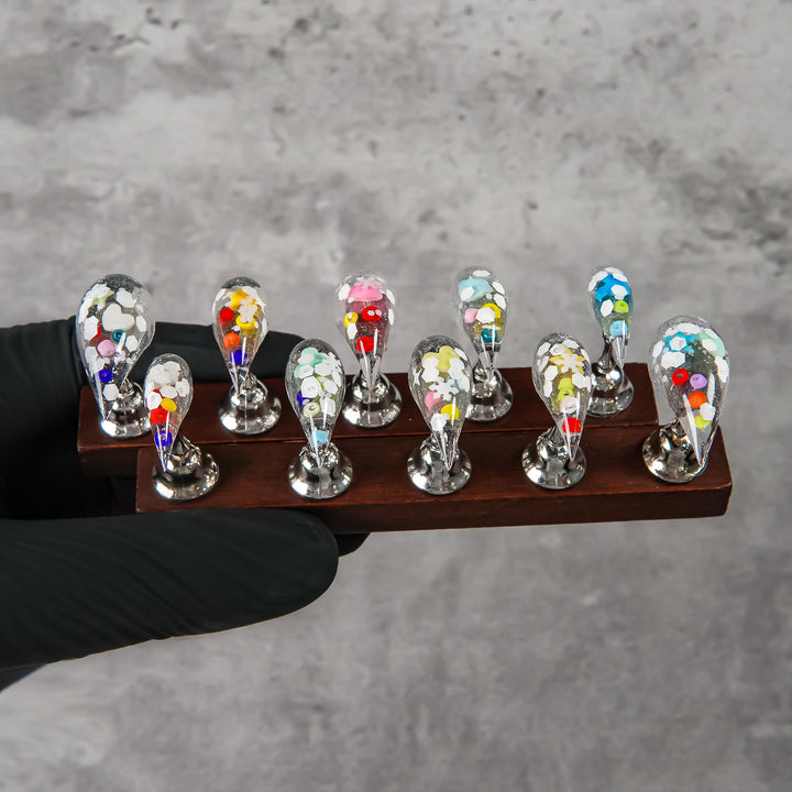Glamouröse Stiletto Press-On Nägel mit Glitzerakzenten