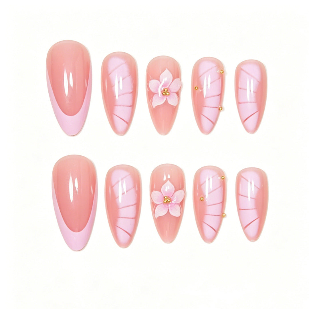 Künstlerische Nagelkunst Karnz