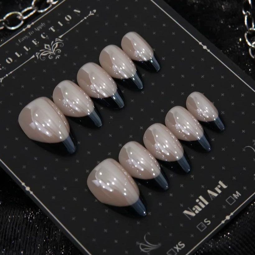 Elegante Stiletto-Nagelerweiterungen