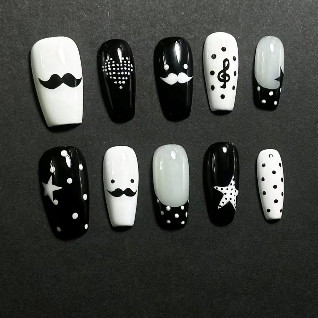 Verspieltes Charakter-Nagelkunst-Design-Kit Karnz