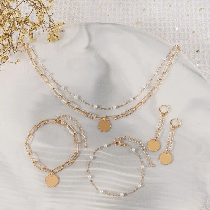 Elegantes Perlen- und Goldketten-Schmuckset Karnz