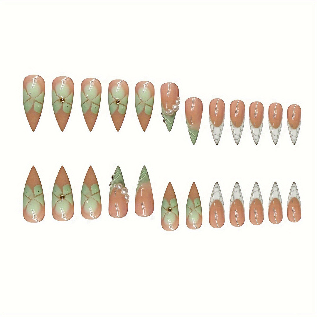 Elegantes Stiletto-Nageldesign Karnz