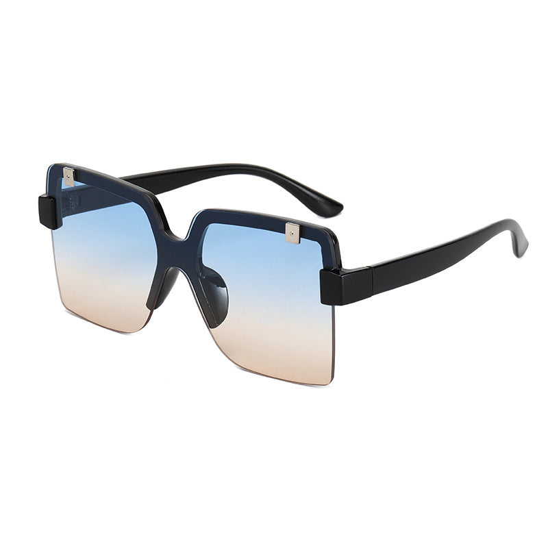 Damen Modische Oversized-Sonnenbrille mit futuristischem Design Karnz