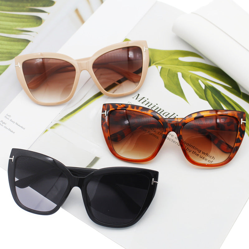 Damen Cat-Eye Sonnenbrille mit eleganten Akzenten Karnz