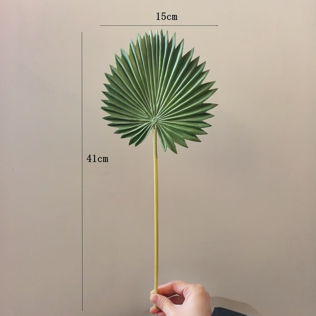 Dekorativer Palmblattstengel