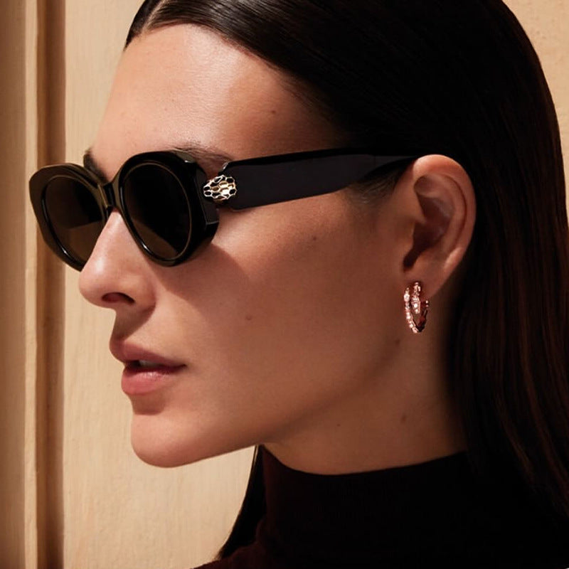 Damen elegante Sonnenbrille mit stilvollen Konturen Karnz