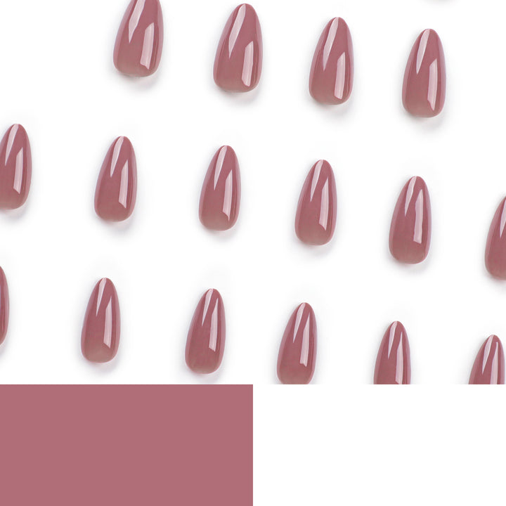 Hochwertige Nagelverlängerungen im eleganten Mandelform Karnz
