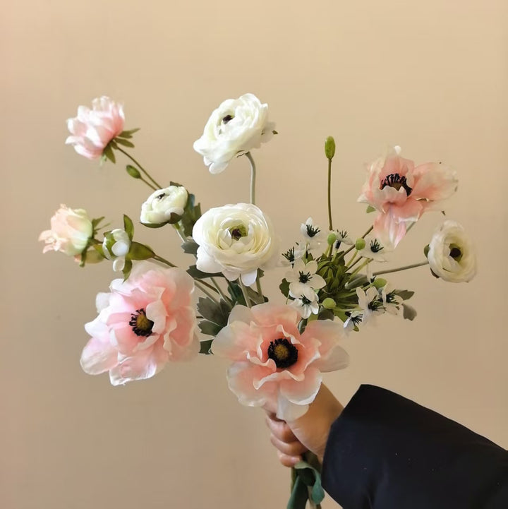 Eleganter Faux-Blumenstrauß